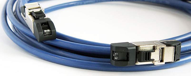 Patch cable with RJ 45 connector assembly

