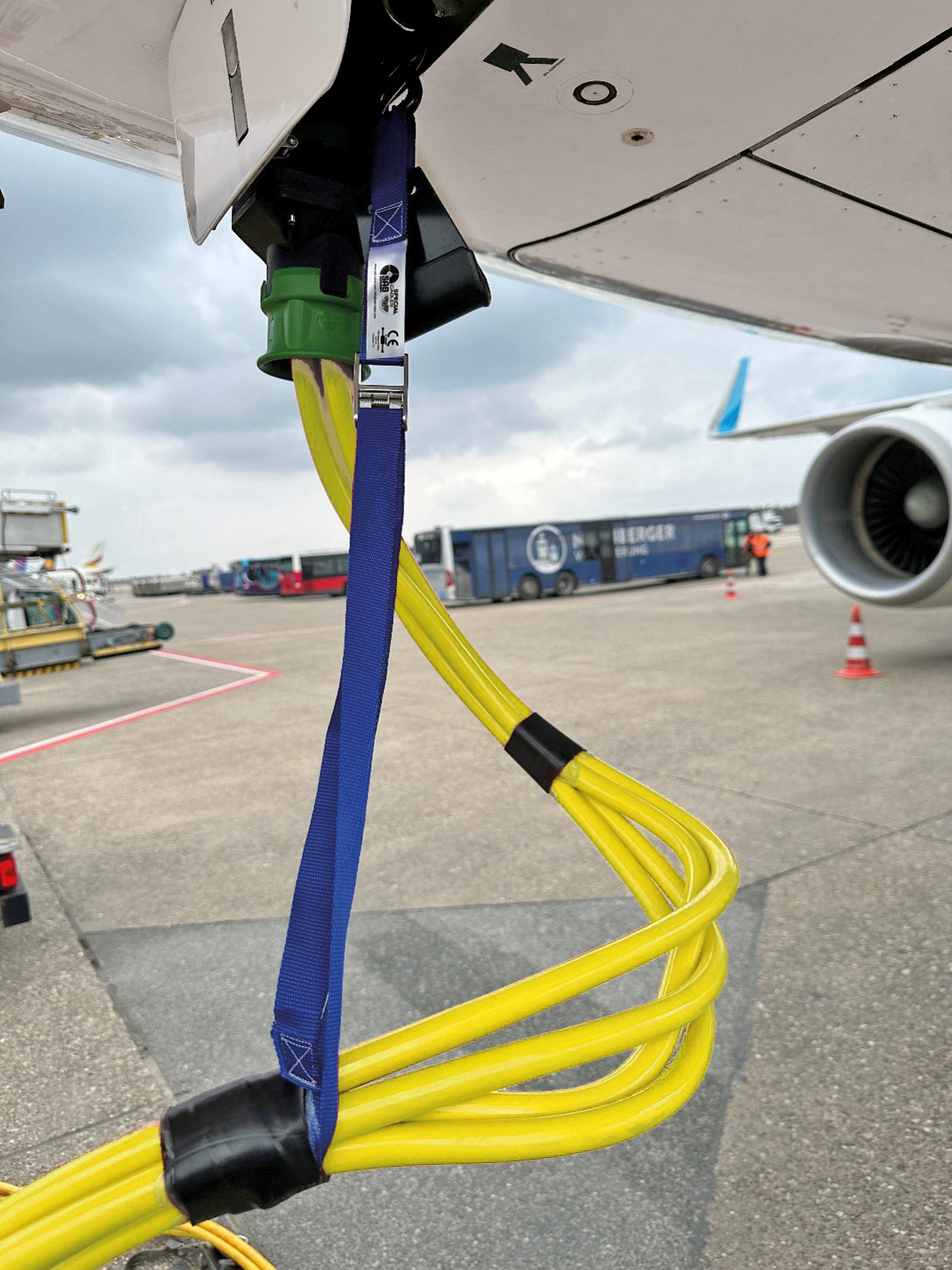 Strain relief for GPU cables